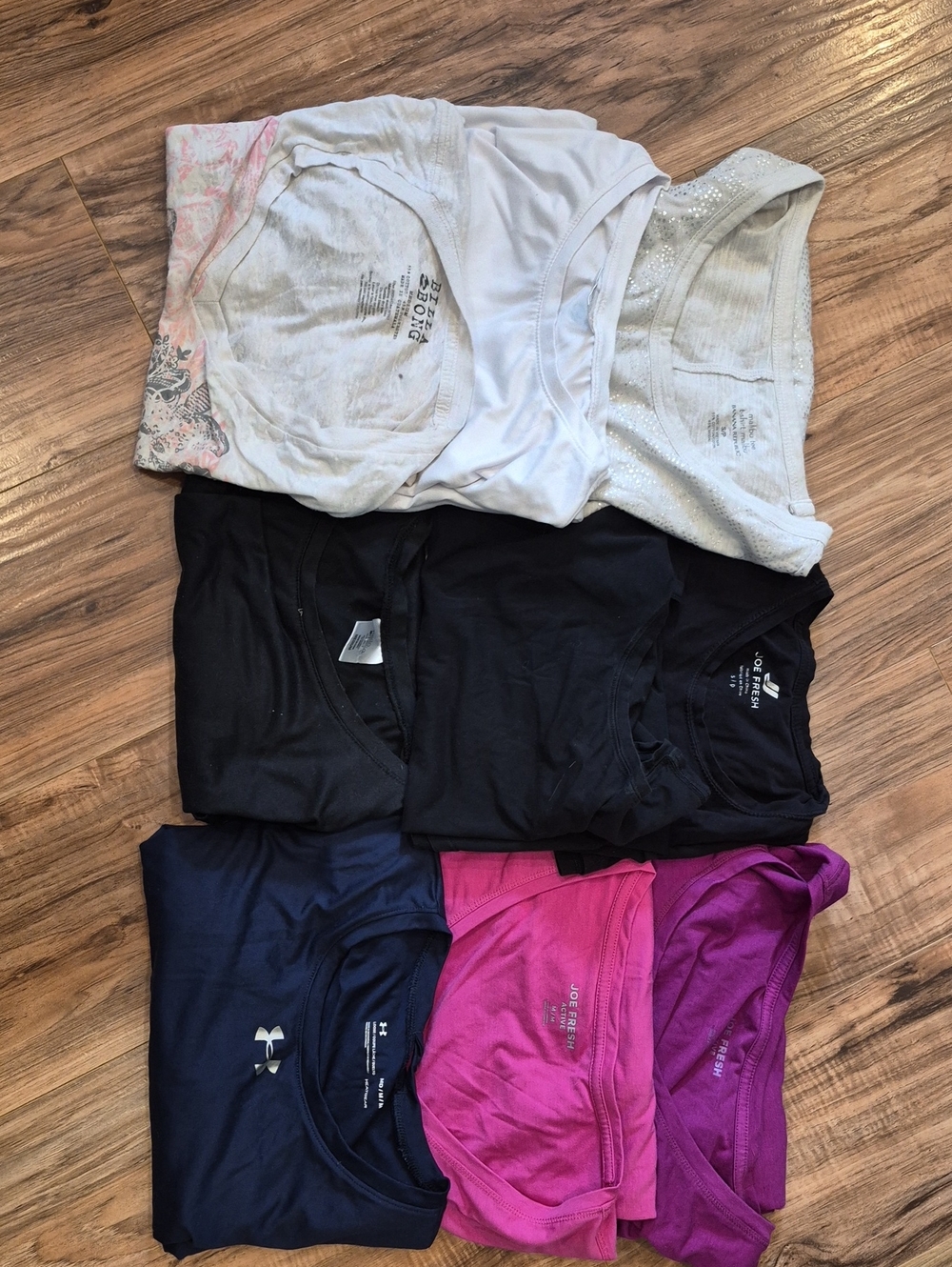 💙 9 Pcs - Various T Shirts 2